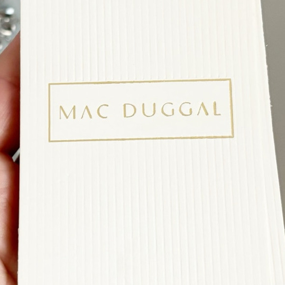 Mac Duggal 14 - Picture 12 of 14